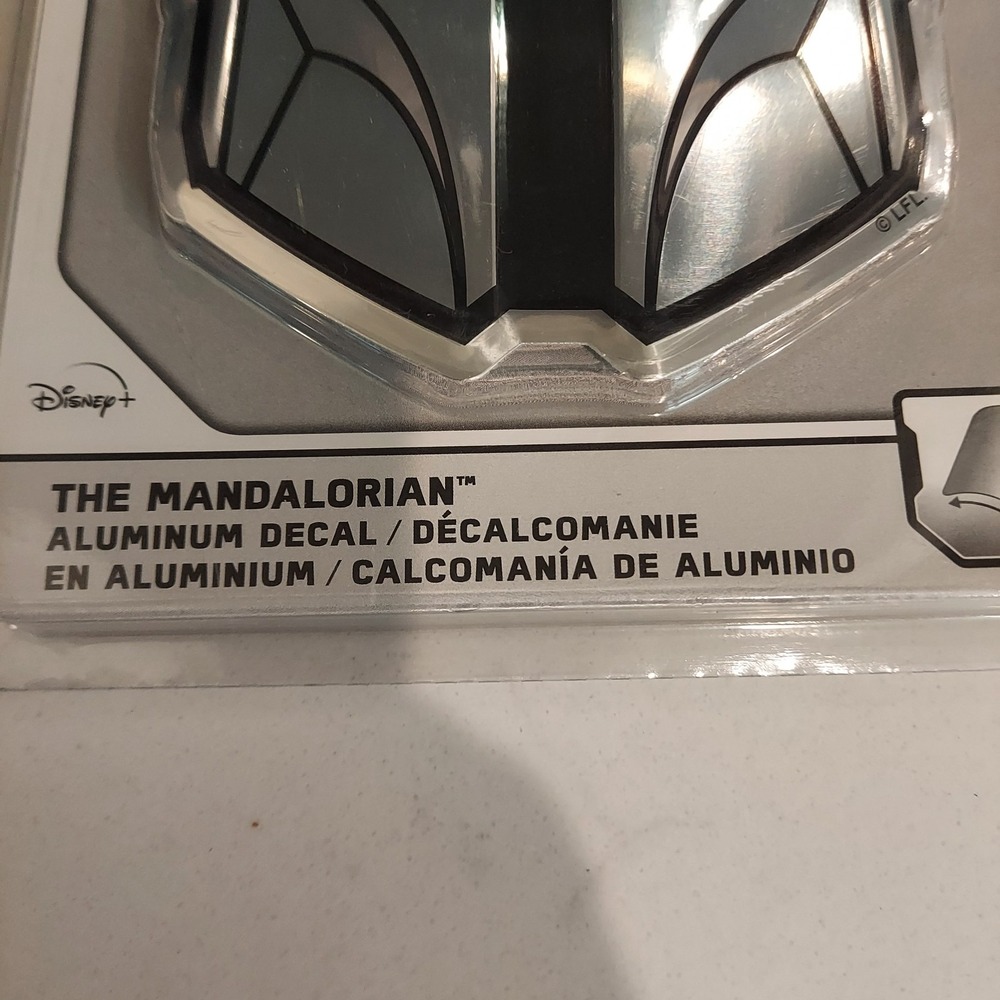 Star Wars The Mandalorian Mando's Helmet Aluminum Car Decal Silver - Picture 6 of 7